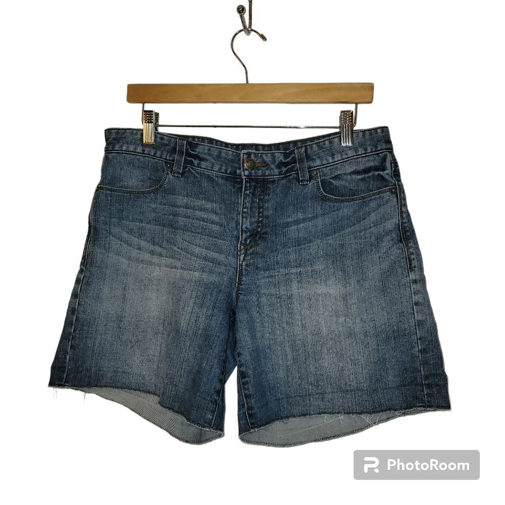 Loft original size 8 jean shorts. ^